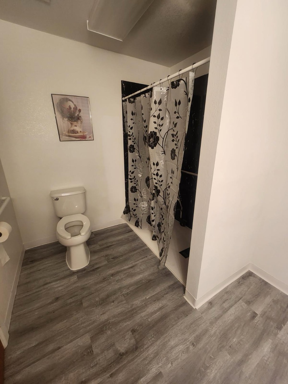 Your Home Wiggins bathroom